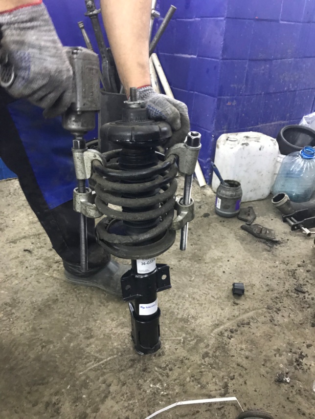 замена амортизаторов Volvo